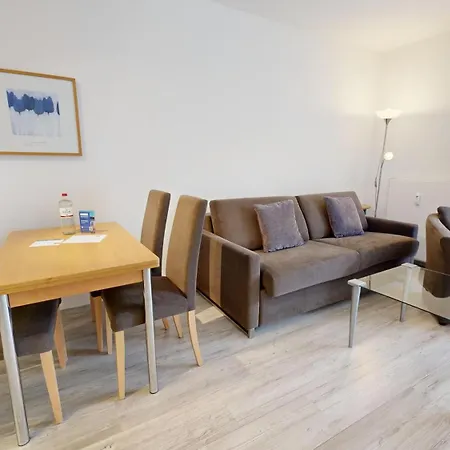 Appartementhaus Binzer Sterne 33 * Binz