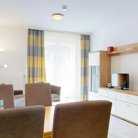 Appartementhaus Binzer Sterne 33 *